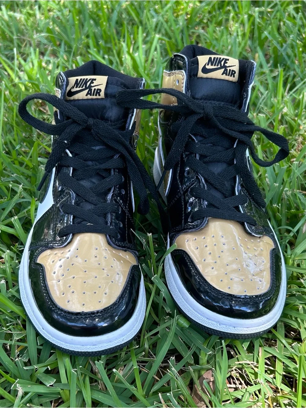 Air Jordan 1 Retro High 'Gold Toe'